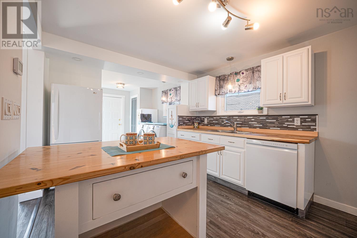 42 Young Road, Western Shore, Nova Scotia  B0J 3M0 - Photo 13 - 202607172