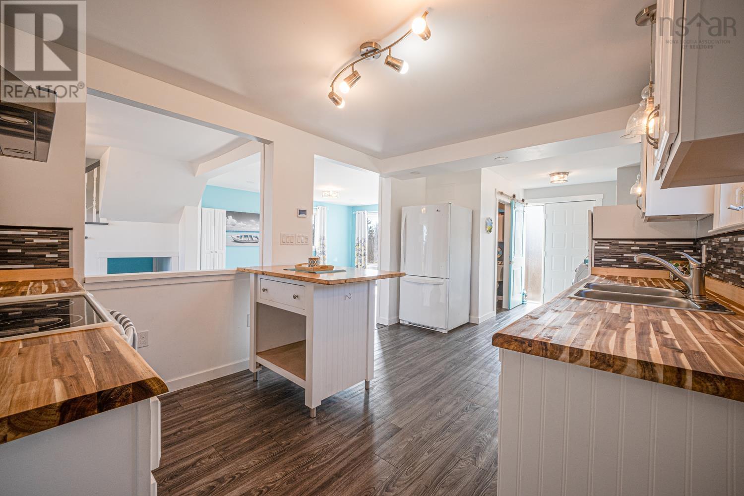 42 Young Road, Western Shore, Nova Scotia  B0J 3M0 - Photo 14 - 202607172