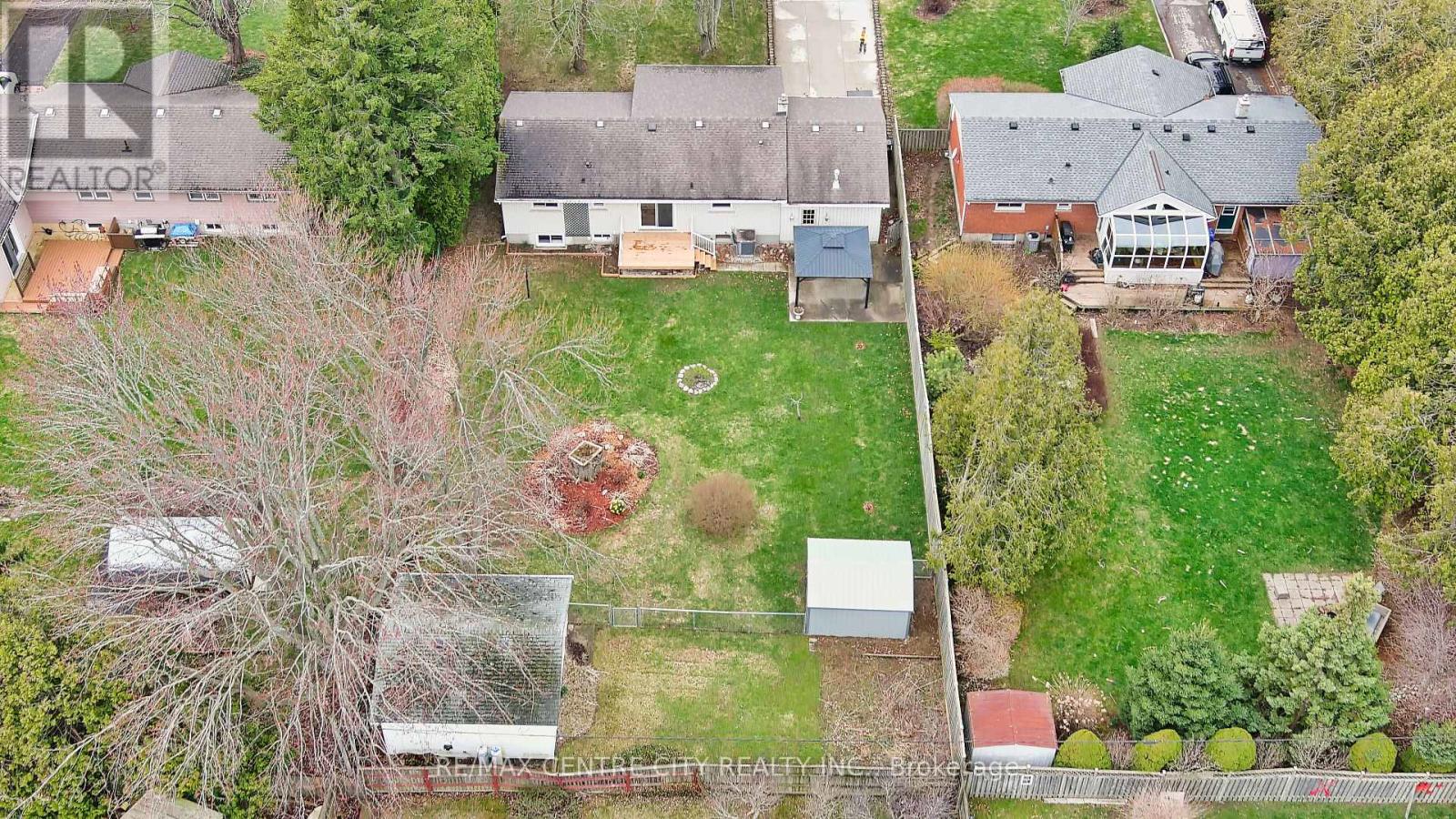 72 Elmwood Avenue, St. Thomas, Ontario  N5R 4Z7 - Photo 2 - X12970974