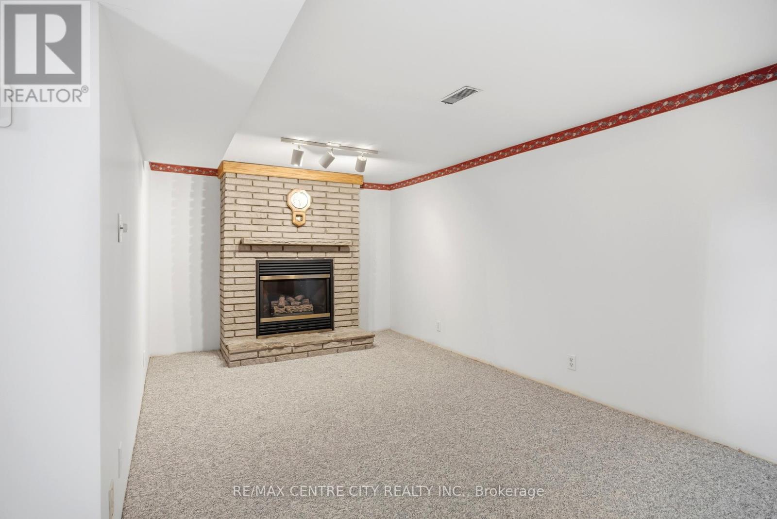 72 Elmwood Avenue, St. Thomas, Ontario  N5R 4Z7 - Photo 19 - X12970974