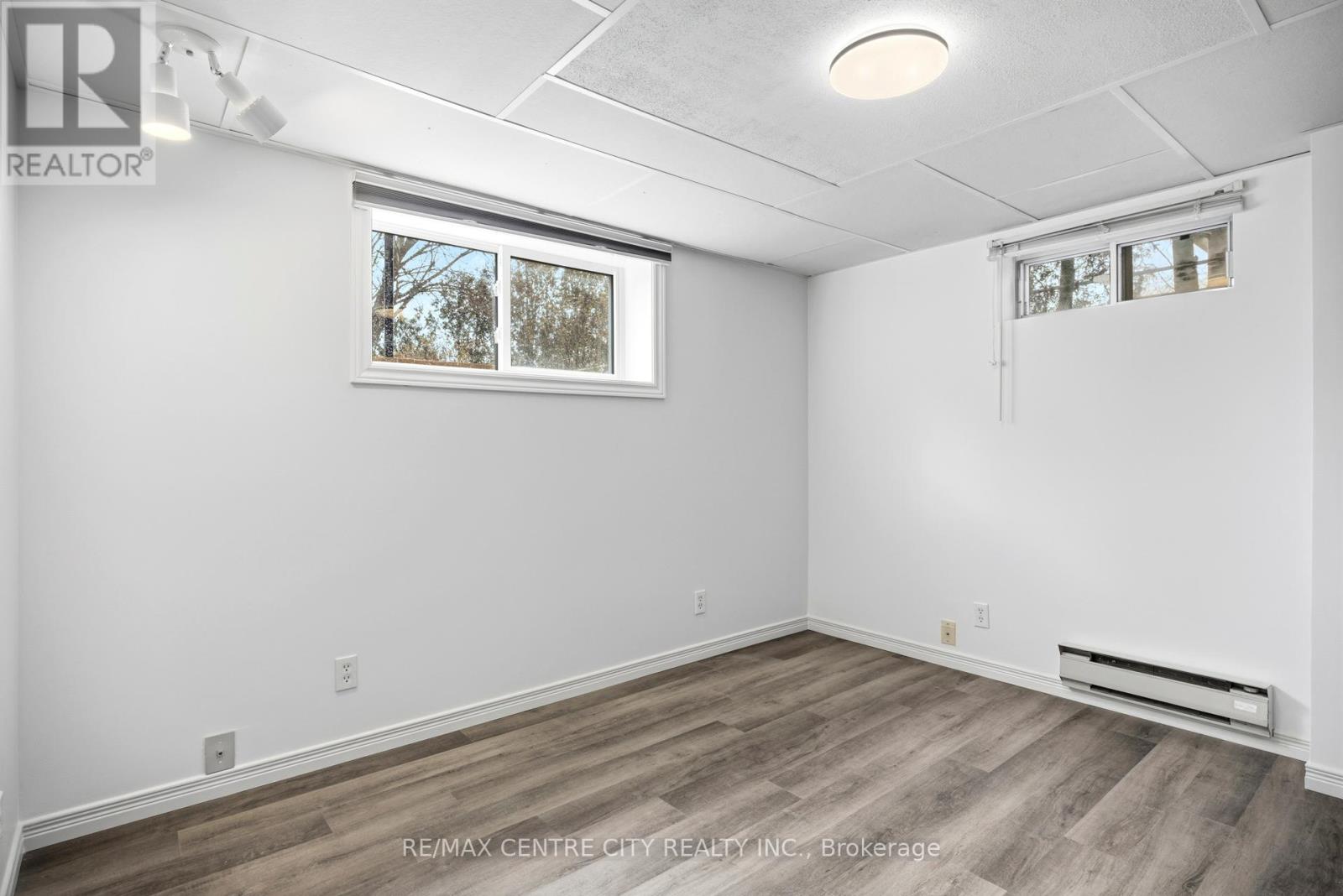 72 Elmwood Avenue, St. Thomas, Ontario  N5R 4Z7 - Photo 17 - X12970974