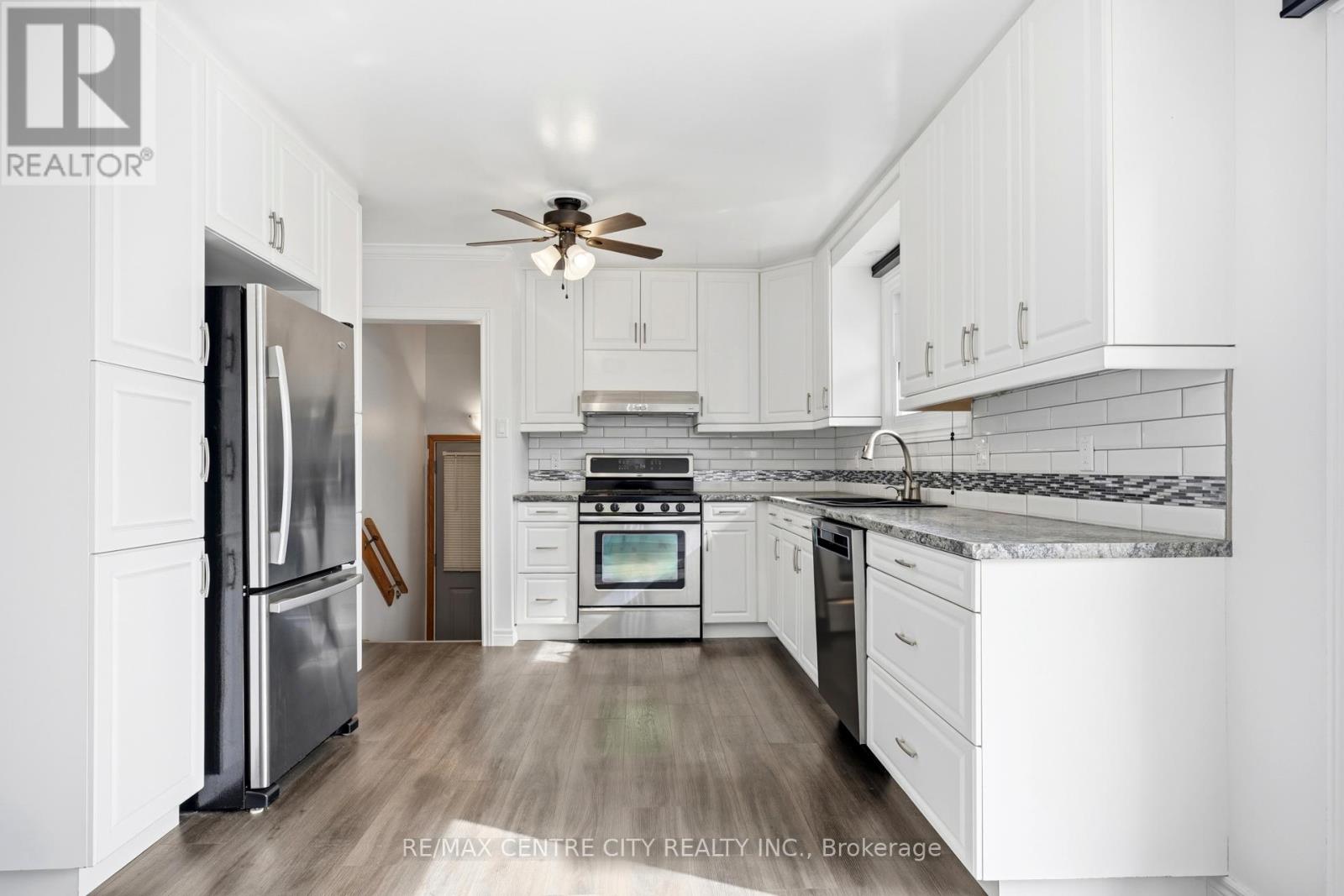 72 Elmwood Avenue, St. Thomas, Ontario  N5R 4Z7 - Photo 6 - X12970974