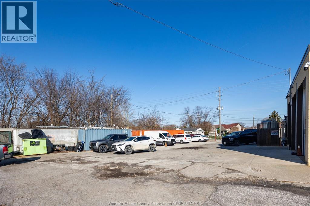 2545 Pillette Road, Windsor, Ontario  N8T 1P9 - Photo 6 - 26007917