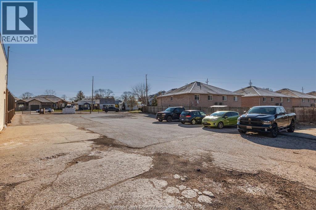 2545 Pillette Road, Windsor, Ontario  N8T 1P9 - Photo 7 - 26007917