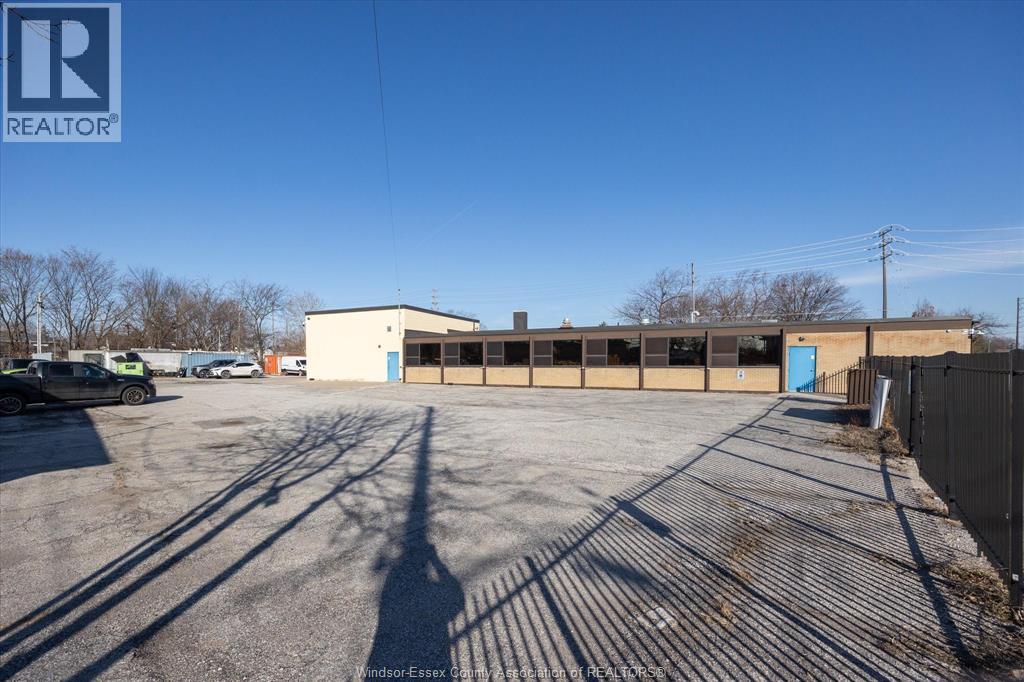 2545 Pillette Road, Windsor, Ontario  N8T 1P9 - Photo 8 - 26007917