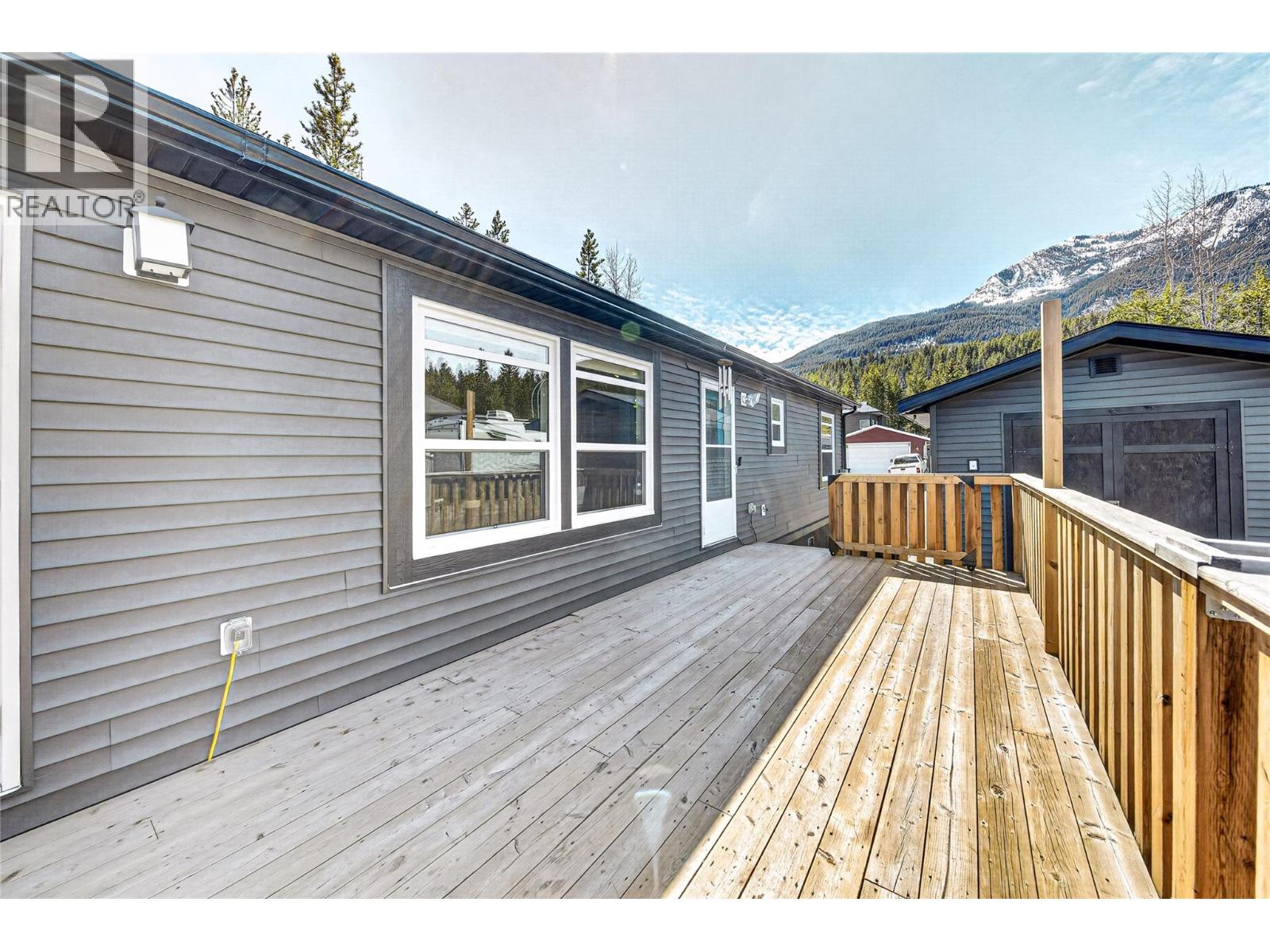 52 Darby Crescent, Elkford, British Columbia  V0B 1H0 - Photo 32 - 10380786