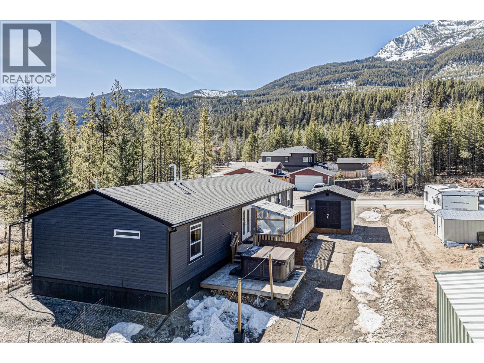 52 Darby Crescent, Elkford, British Columbia  V0B 1H0 - Photo 37 - 10380786