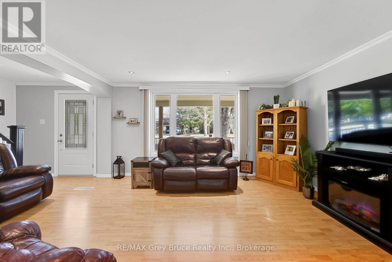 138 Main Street, Arran-Elderslie, Ontario  N0H 2N0 - Photo 18 - X12990284