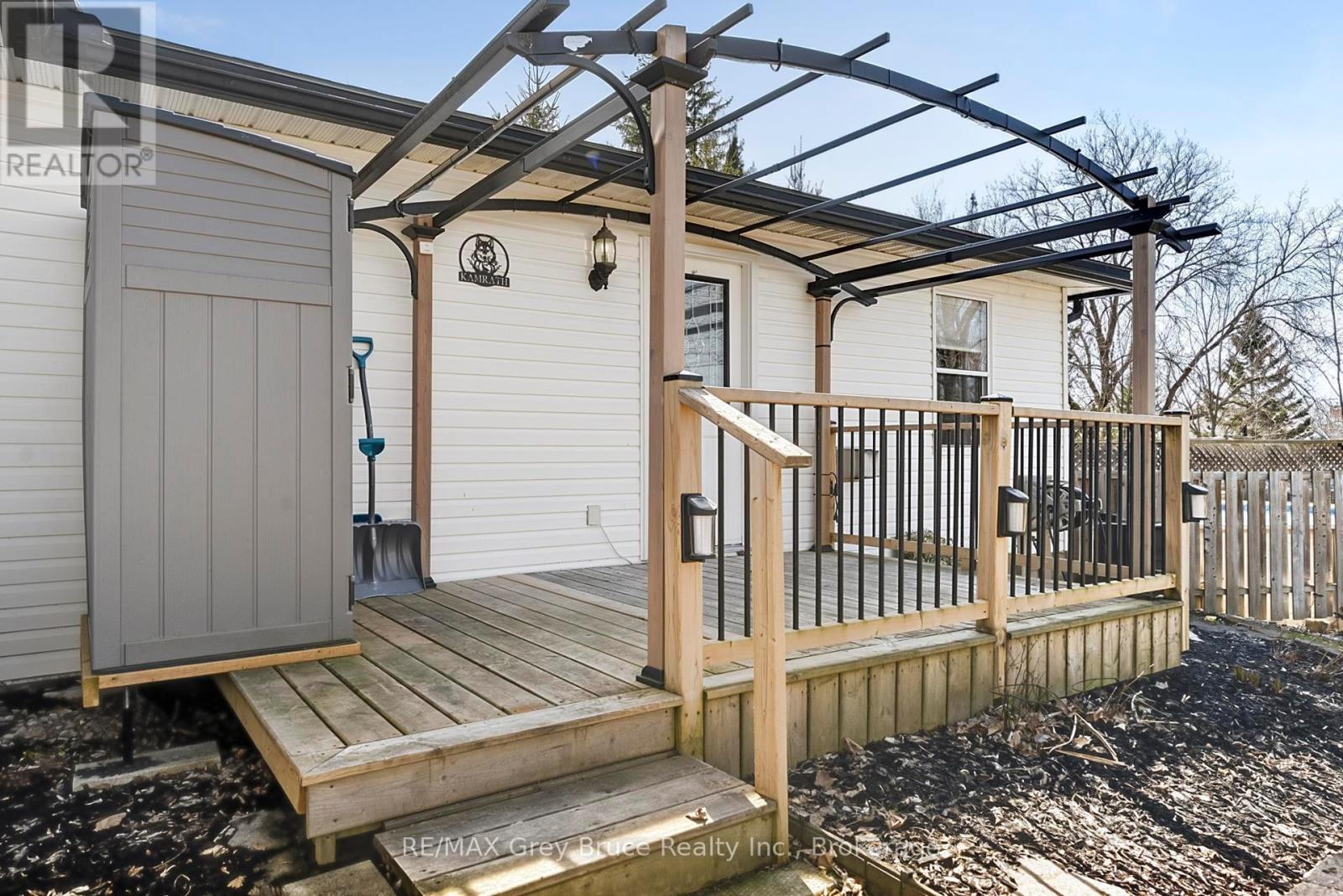 138 Main Street, Arran-Elderslie, Ontario  N0H 2N0 - Photo 37 - X12990284