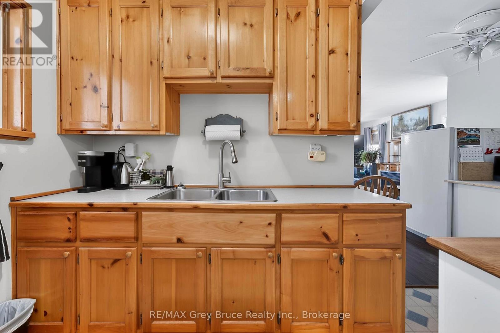 138 Main Street, Arran-Elderslie, Ontario  N0H 2N0 - Photo 42 - X12990284