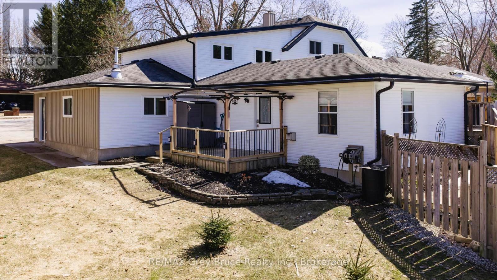 138 Main Street, Arran-Elderslie, Ontario  N0H 2N0 - Photo 7 - X12990284