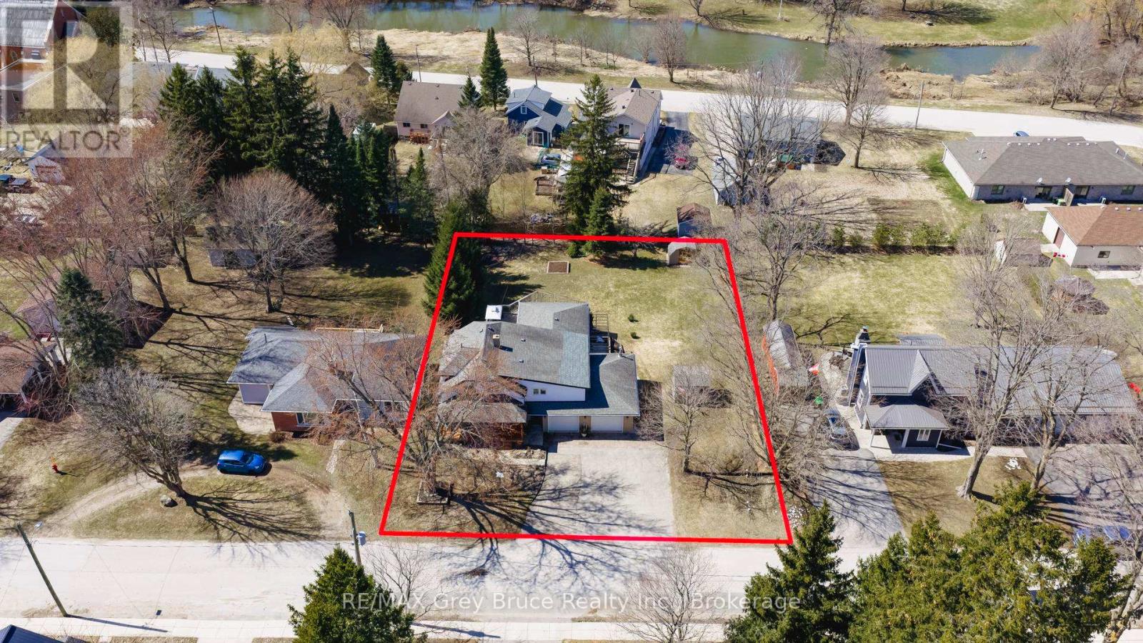 138 Main Street, Arran-Elderslie, Ontario  N0H 2N0 - Photo 8 - X12990284