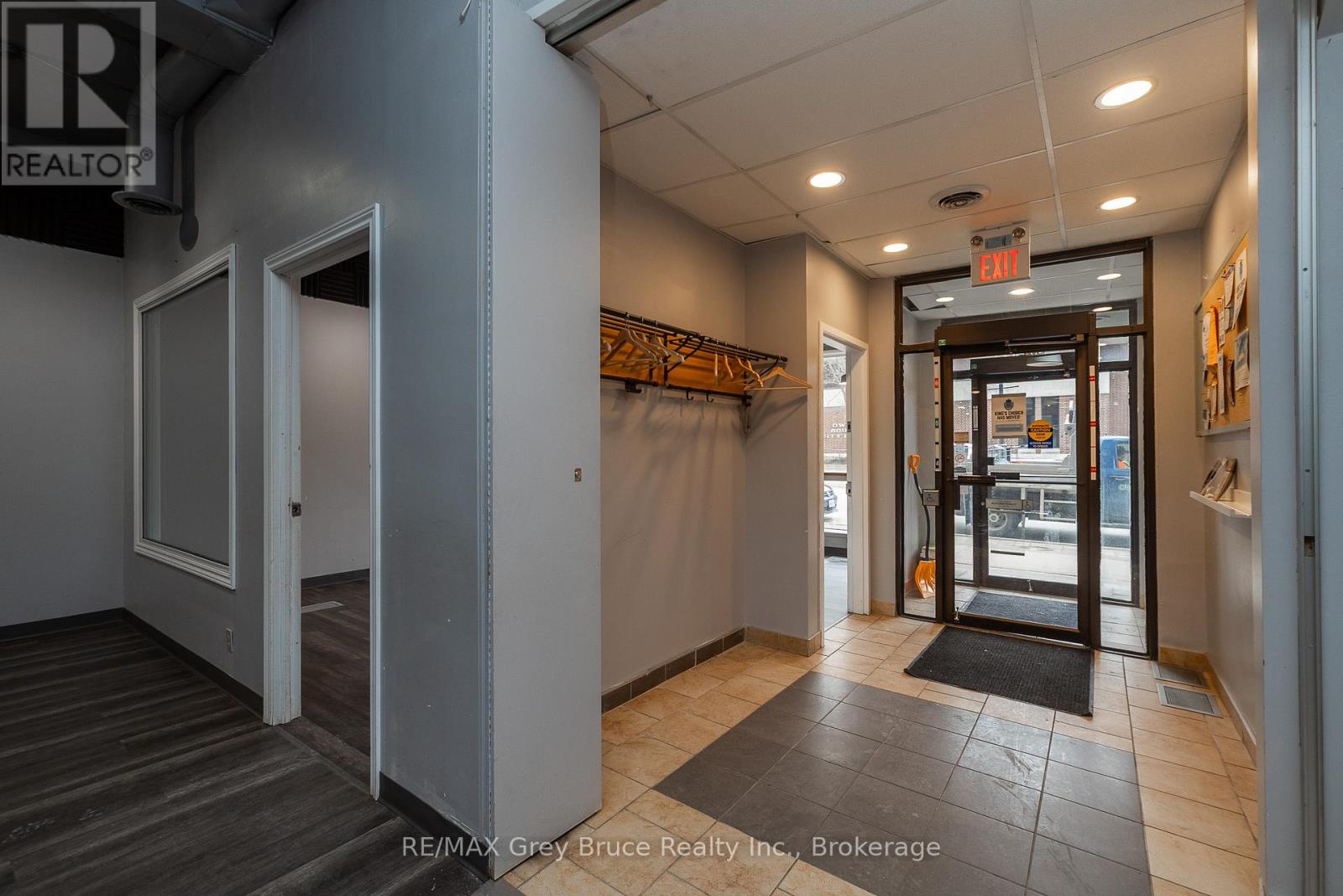 827 2nd Avenue E, Owen Sound, Ontario  N4K 2H2 - Photo 10 - X12990312