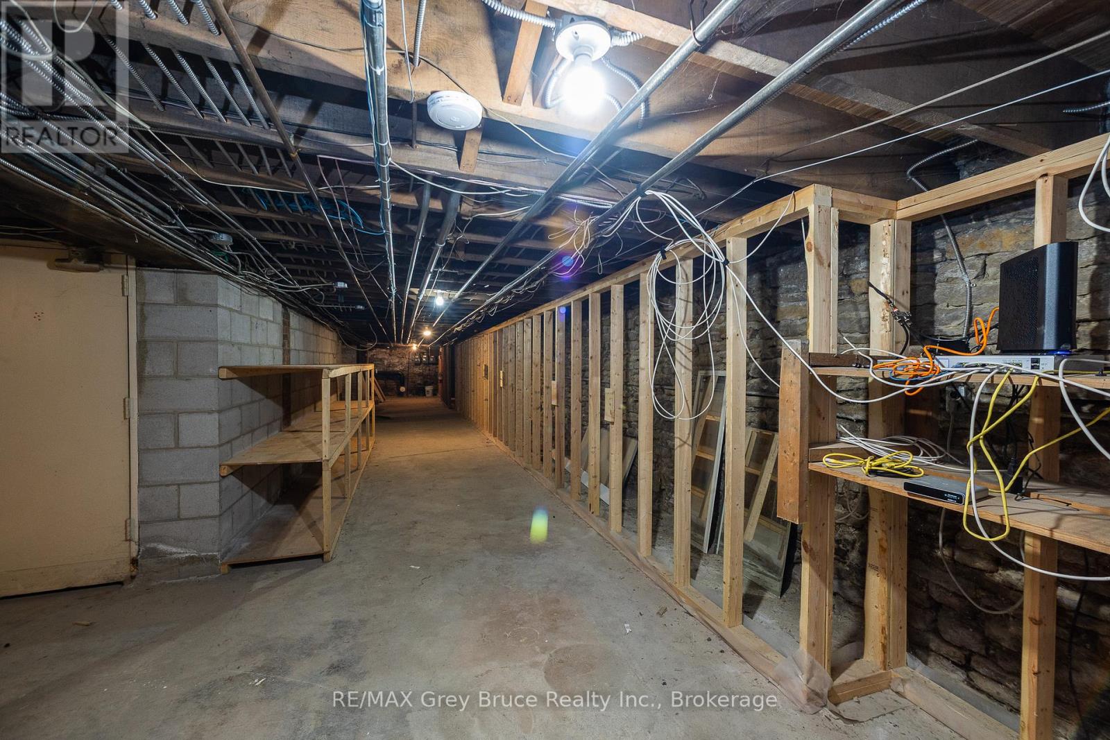 827 2nd Avenue E, Owen Sound, Ontario  N4K 2H2 - Photo 32 - X12990312