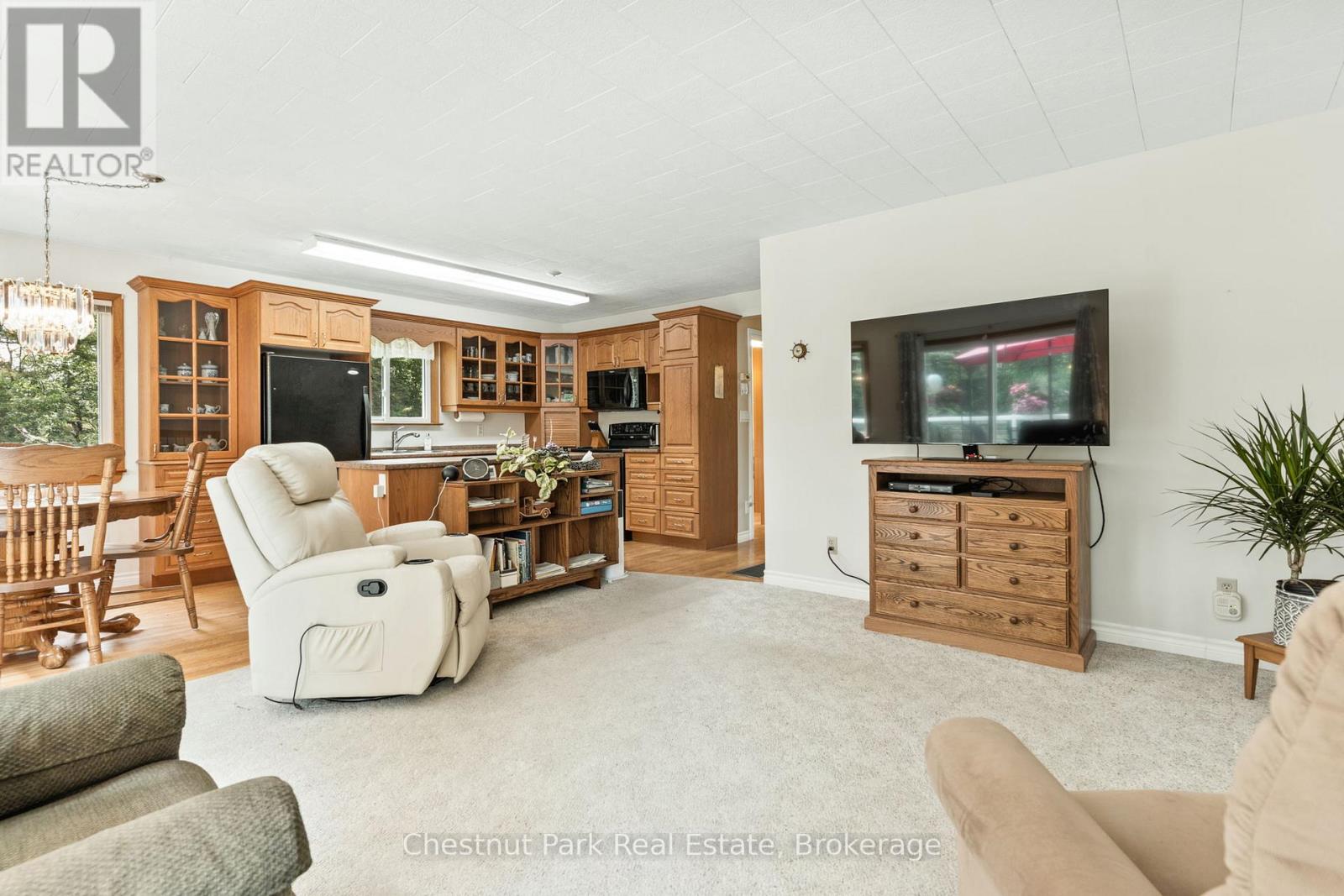 1054 Green Lake Road, Algonquin Highlands, Ontario  K0M 1S0 - Photo 17 - X12990350