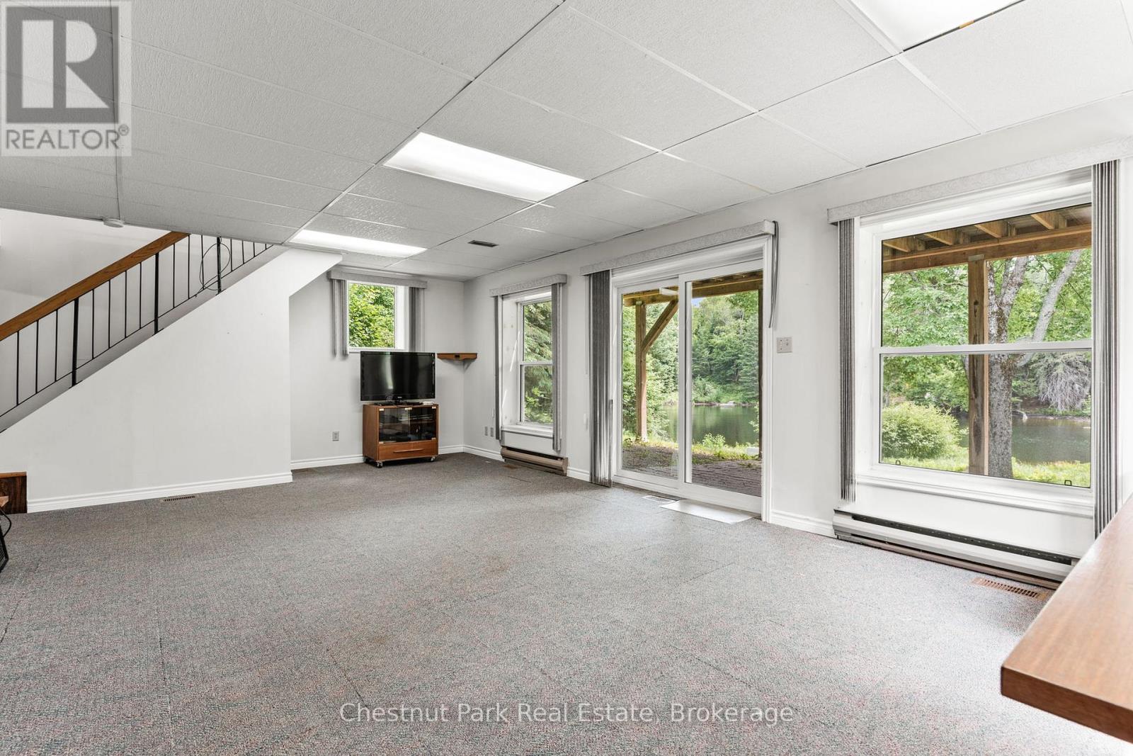 1054 Green Lake Road, Algonquin Highlands, Ontario  K0M 1S0 - Photo 26 - X12990350