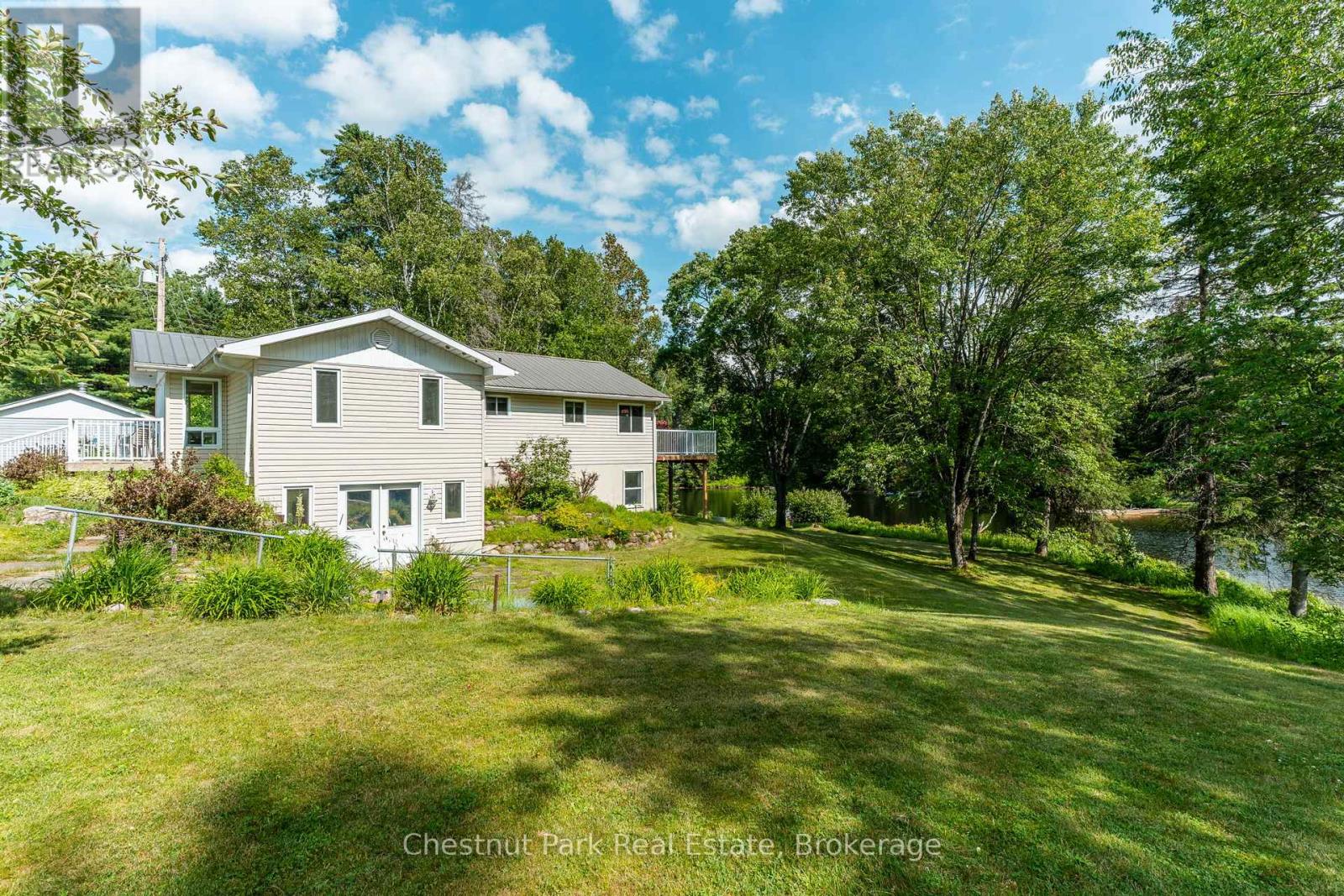 1054 Green Lake Road, Algonquin Highlands, Ontario  K0M 1S0 - Photo 5 - X12990350