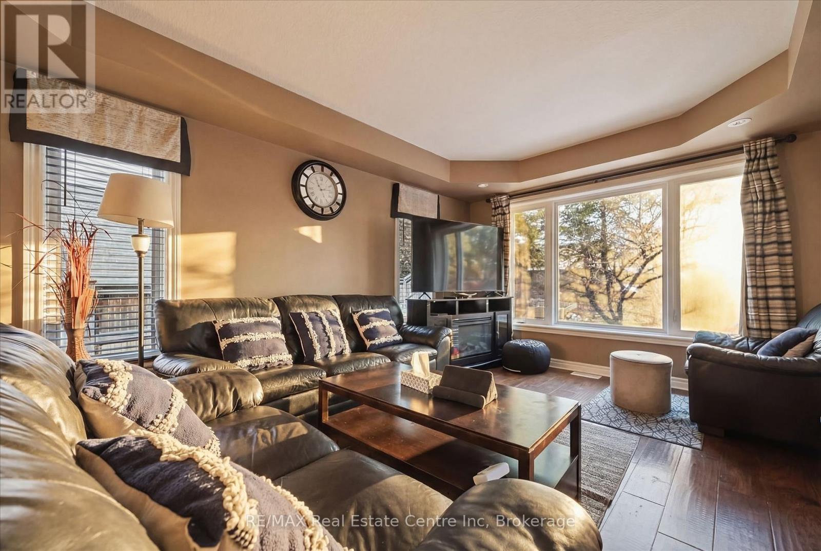 71 Laughland Lane, Guelph, Ontario  N1L 0C6 - Photo 12 - X12990414