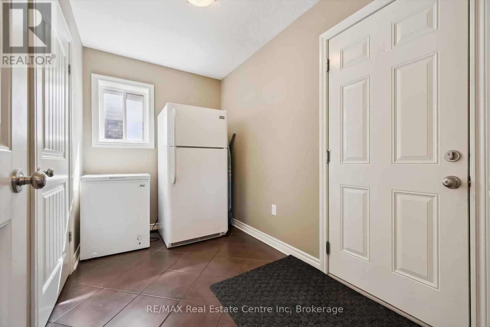 71 Laughland Lane, Guelph, Ontario  N1L 0C6 - Photo 16 - X12990414