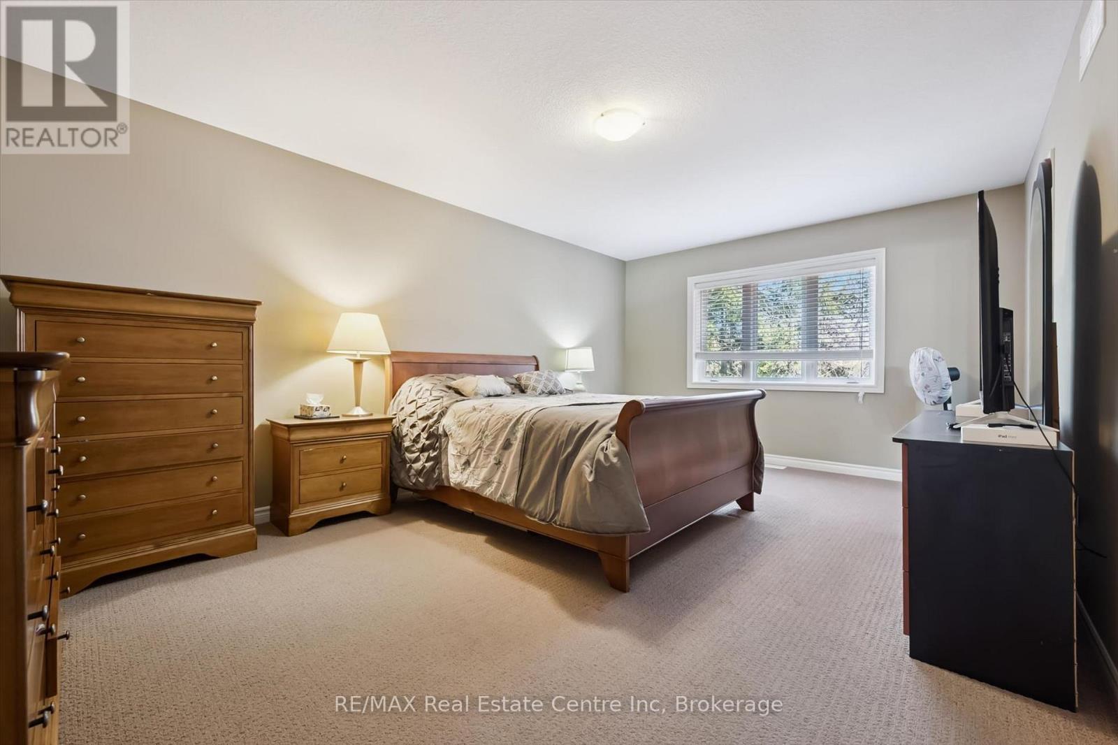 71 Laughland Lane, Guelph, Ontario  N1L 0C6 - Photo 18 - X12990414