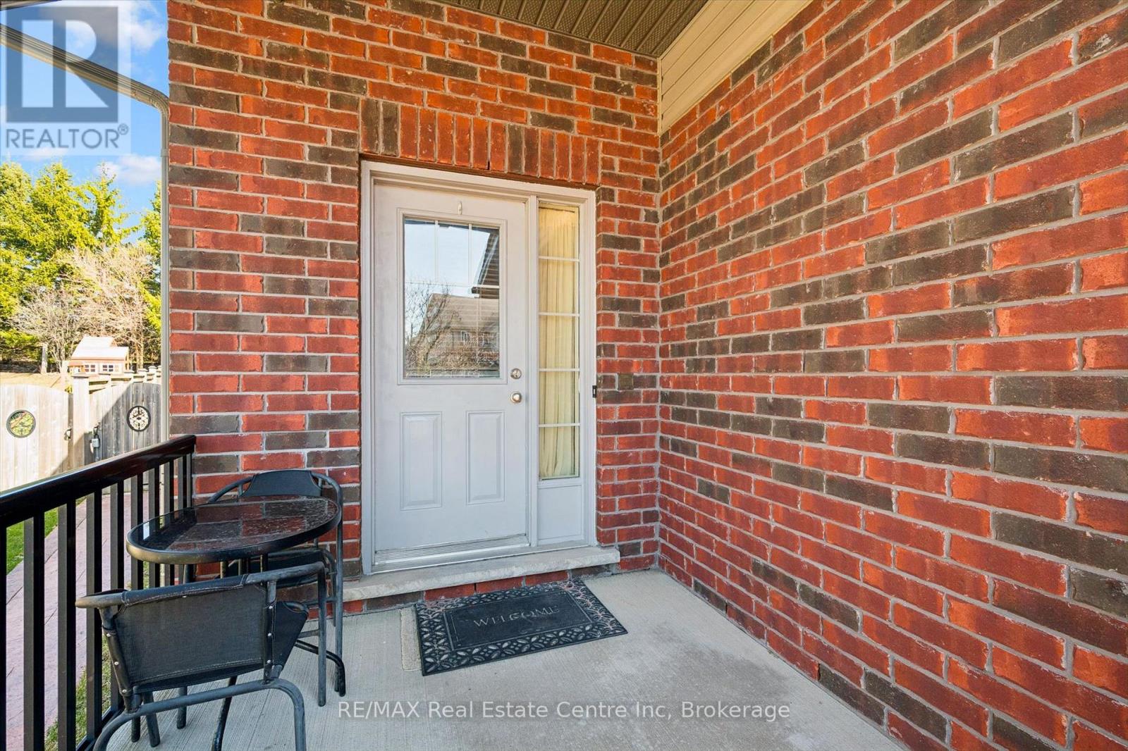 71 Laughland Lane, Guelph, Ontario  N1L 0C6 - Photo 3 - X12990414