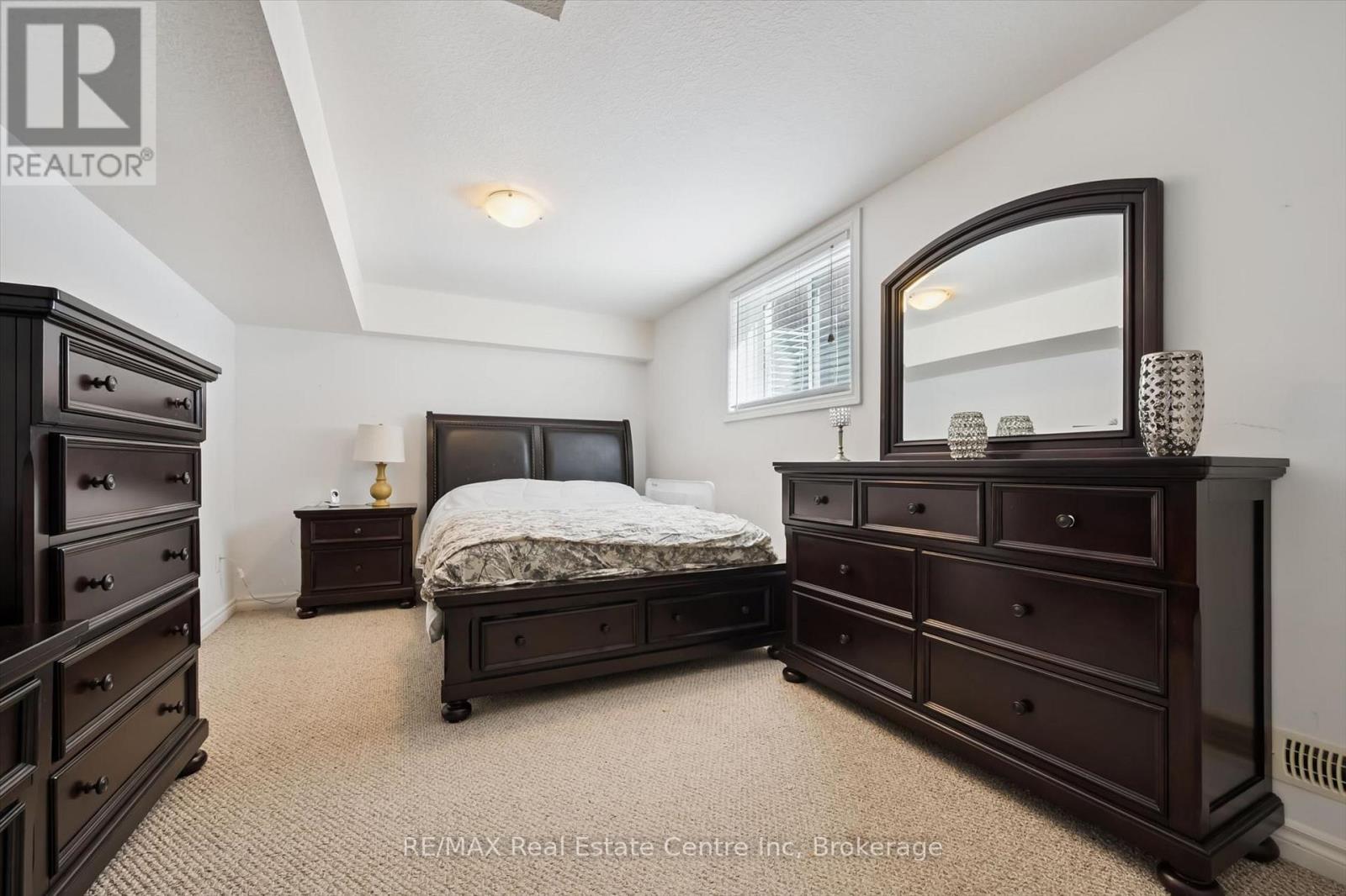 71 Laughland Lane, Guelph, Ontario  N1L 0C6 - Photo 34 - X12990414