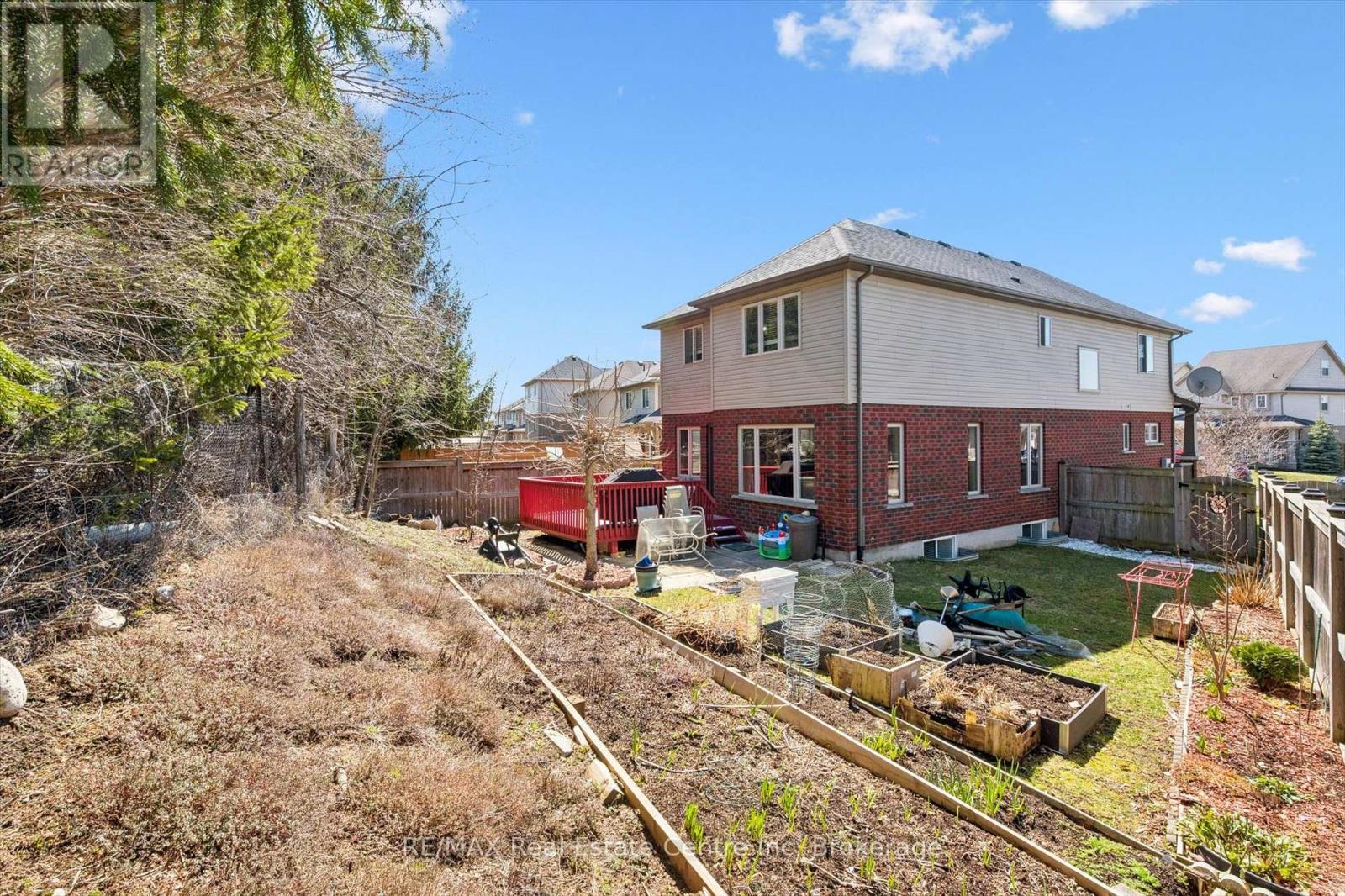 71 Laughland Lane, Guelph, Ontario  N1L 0C6 - Photo 37 - X12990414