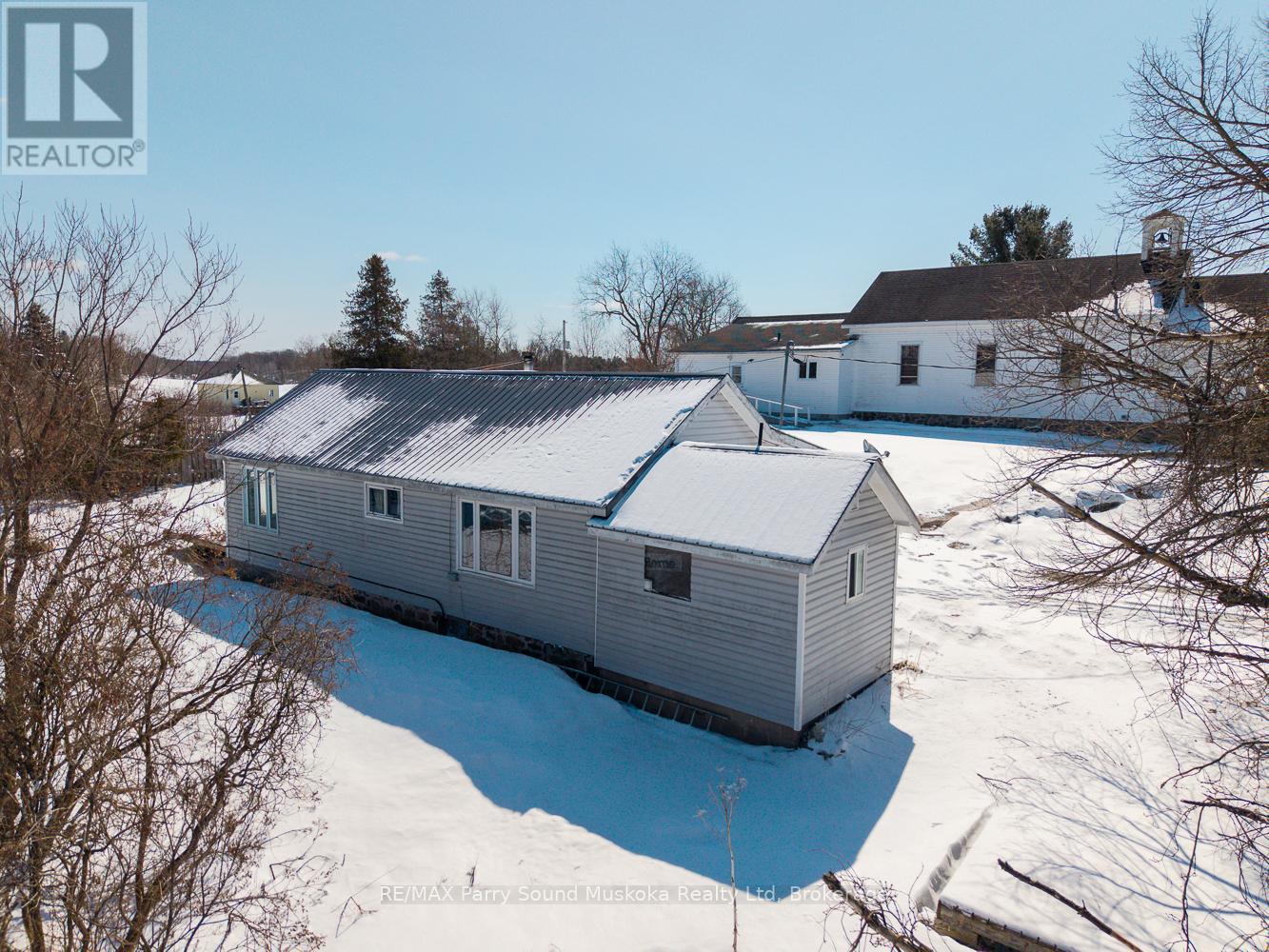 2 Mary Street, Mckellar, Ontario  P0G 1C0 - Photo 3 - X12990442
