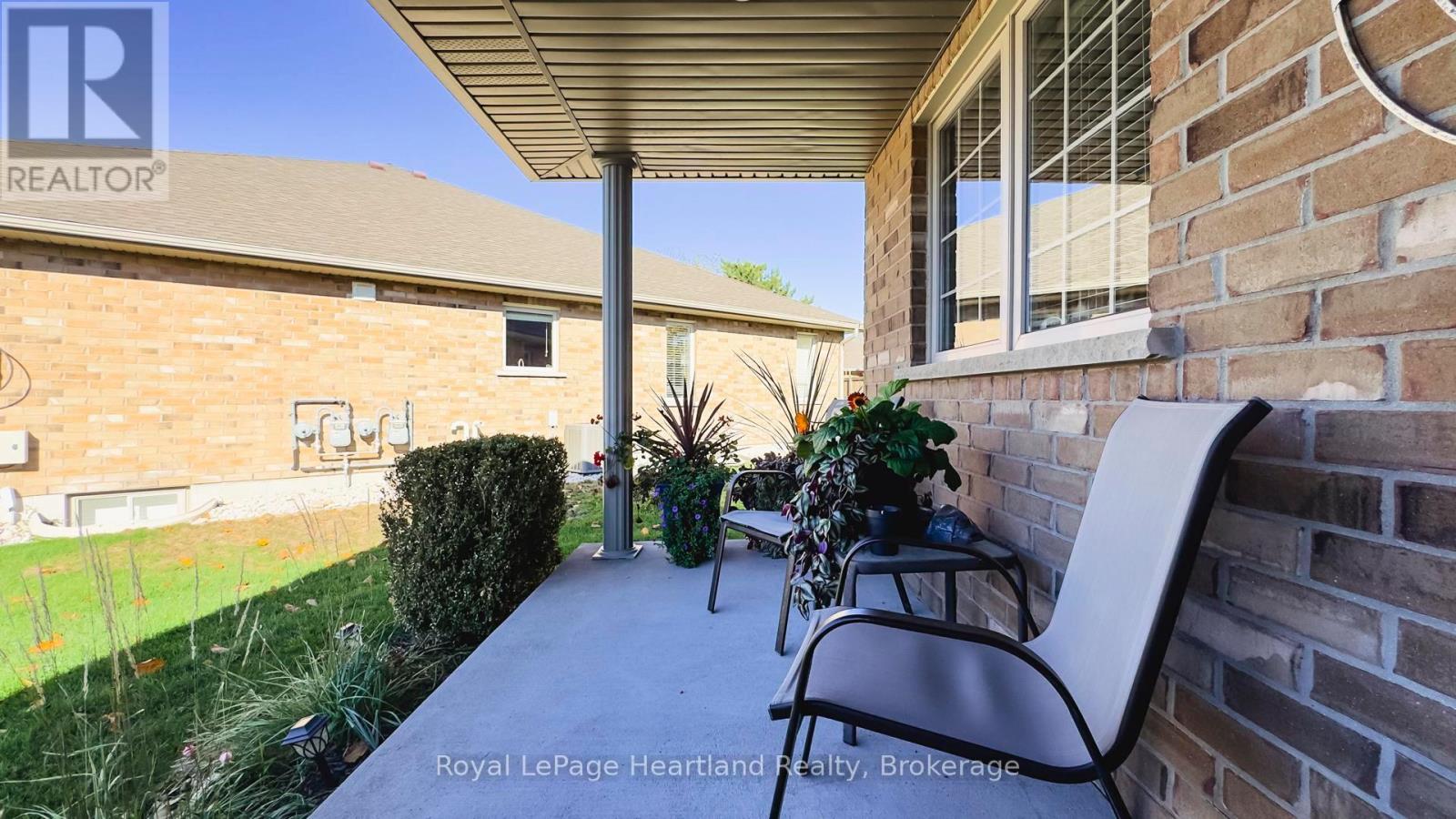 13 - 33 Fairhaven Lane, Goderich, Ontario  N7A 0A5 - Photo 4 - X12990474