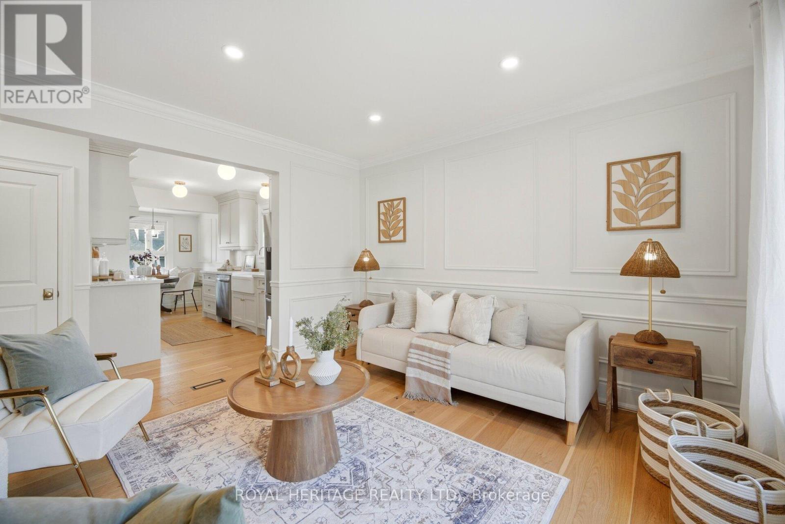 867 Parklane Avenue, Oshawa, Ontario  L1G 1N7 - Photo 4 - E12990264