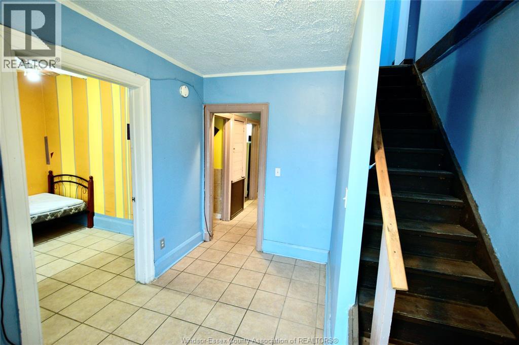 1650 University, Windsor, Ontario  N9B 1C2 - Photo 2 - 26007911