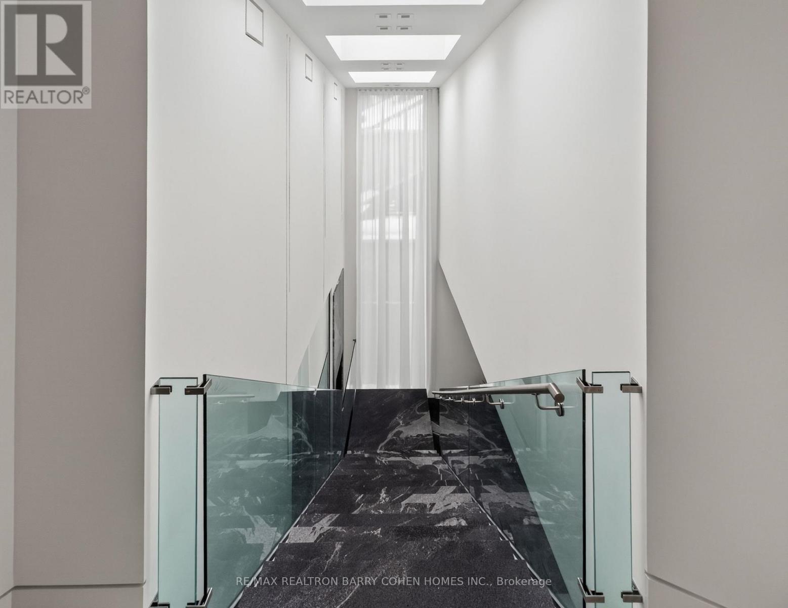 8 Cadmus Road, Toronto, Ontario  M2M 2M4 - Photo 33 - C12874746