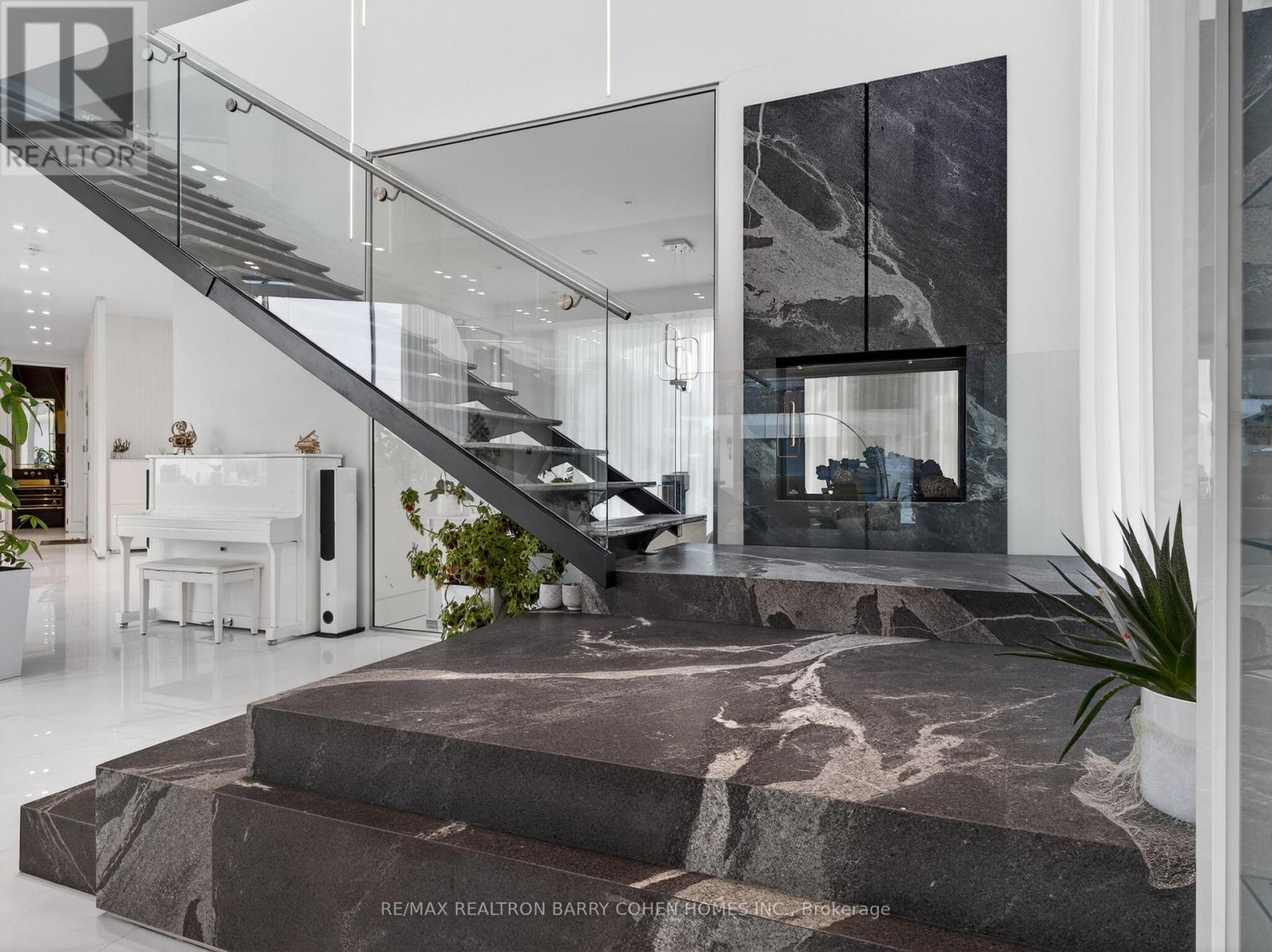 8 Cadmus Road, Toronto, Ontario  M2M 2M4 - Photo 17 - C12874746