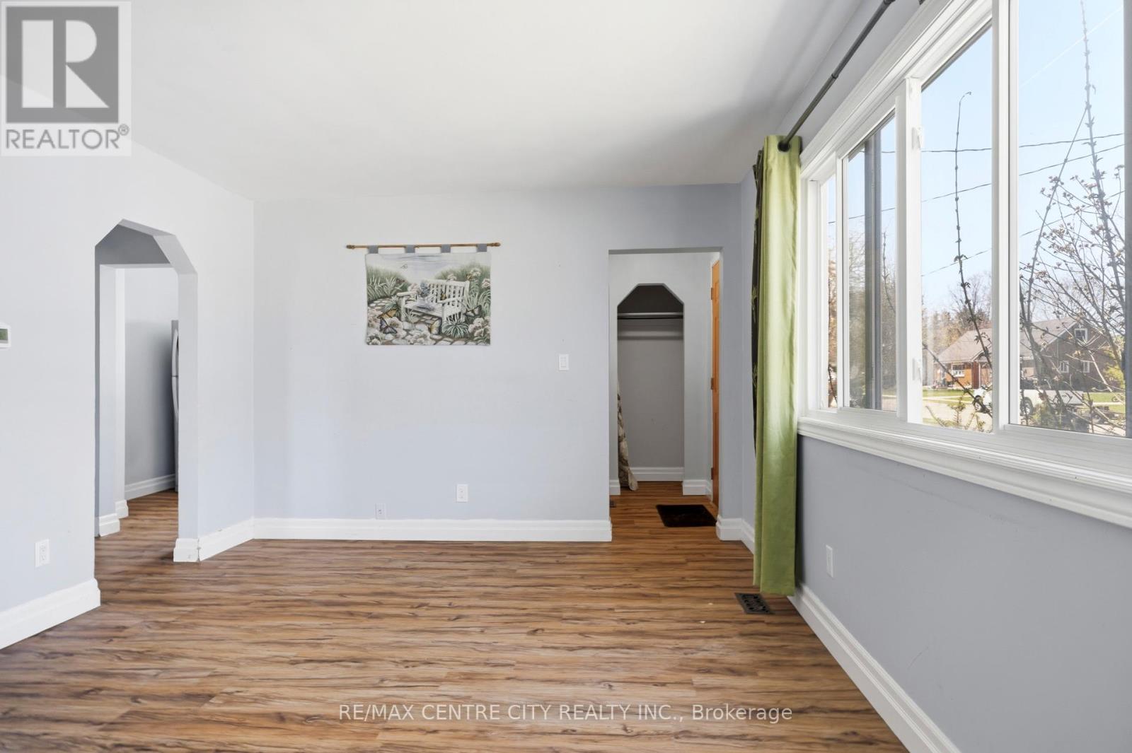 64 Dunkirk Drive, St. Thomas, Ontario  N5R 1S3 - Photo 6 - X12990140