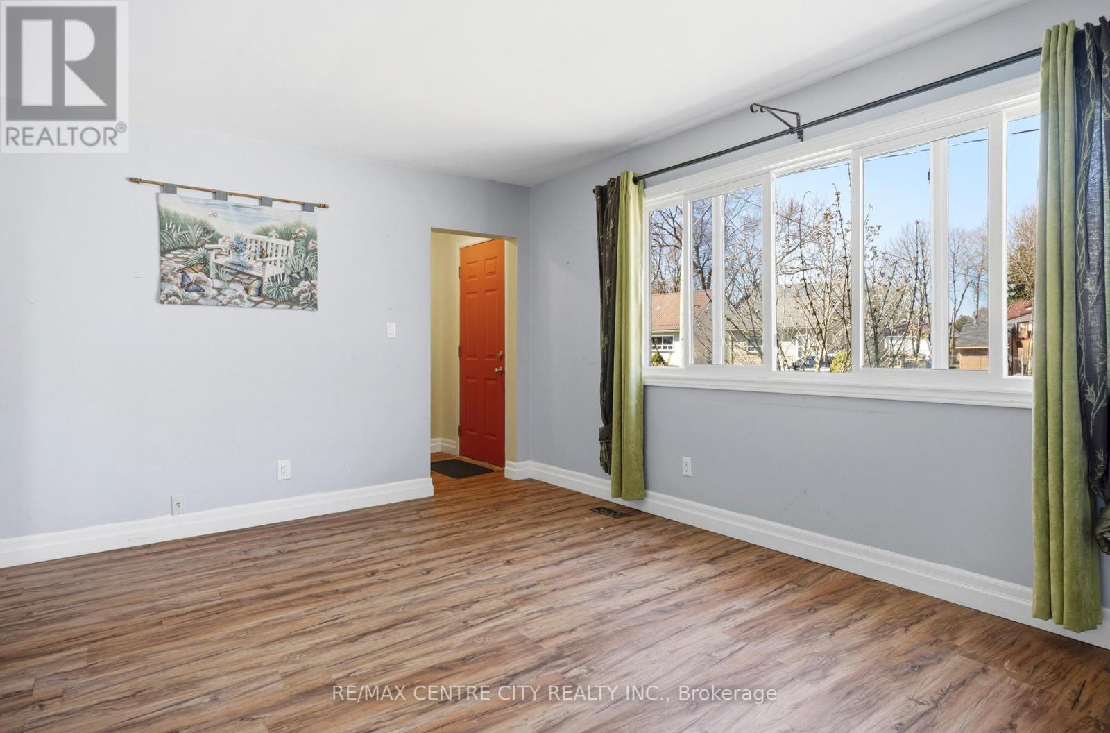 64 Dunkirk Drive, St. Thomas, Ontario  N5R 1S3 - Photo 7 - X12990140