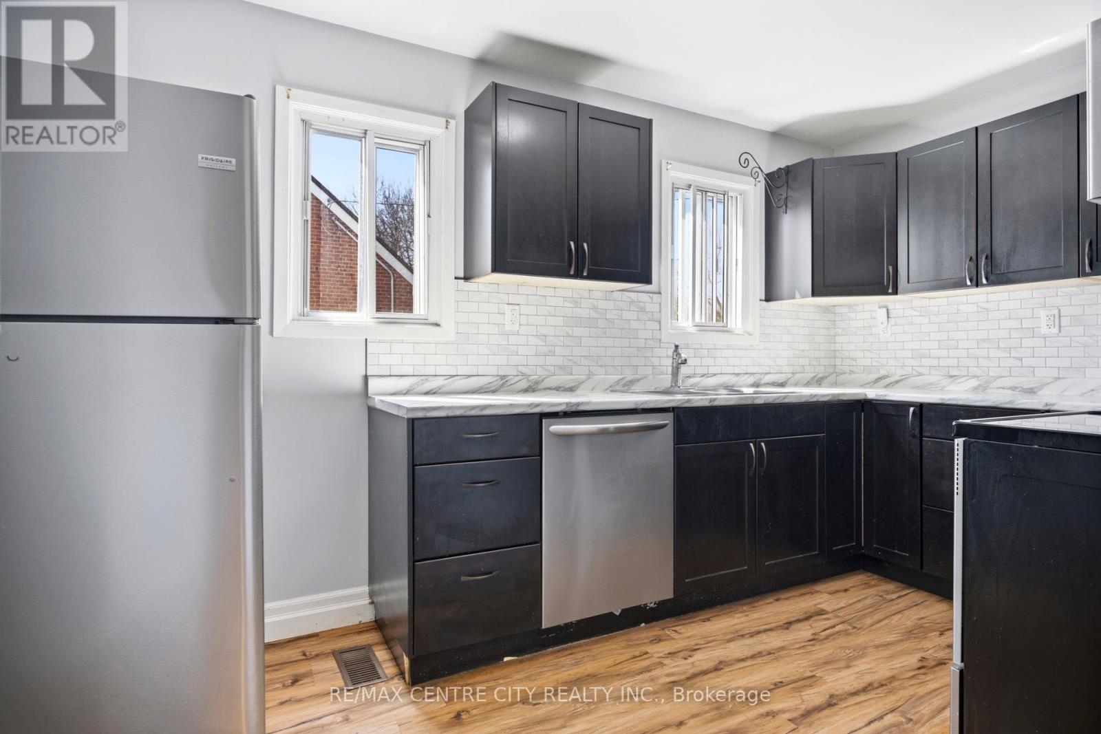 64 Dunkirk Drive, St. Thomas, Ontario  N5R 1S3 - Photo 9 - X12990140