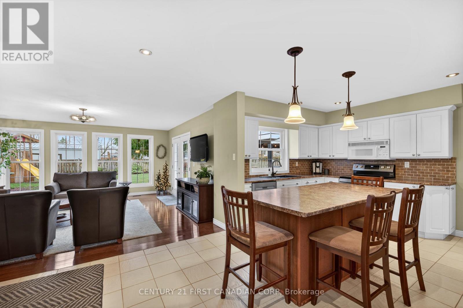 16 Gustin Avenue, London South, Ontario  N6P 1C2 - Photo 12 - X12990158