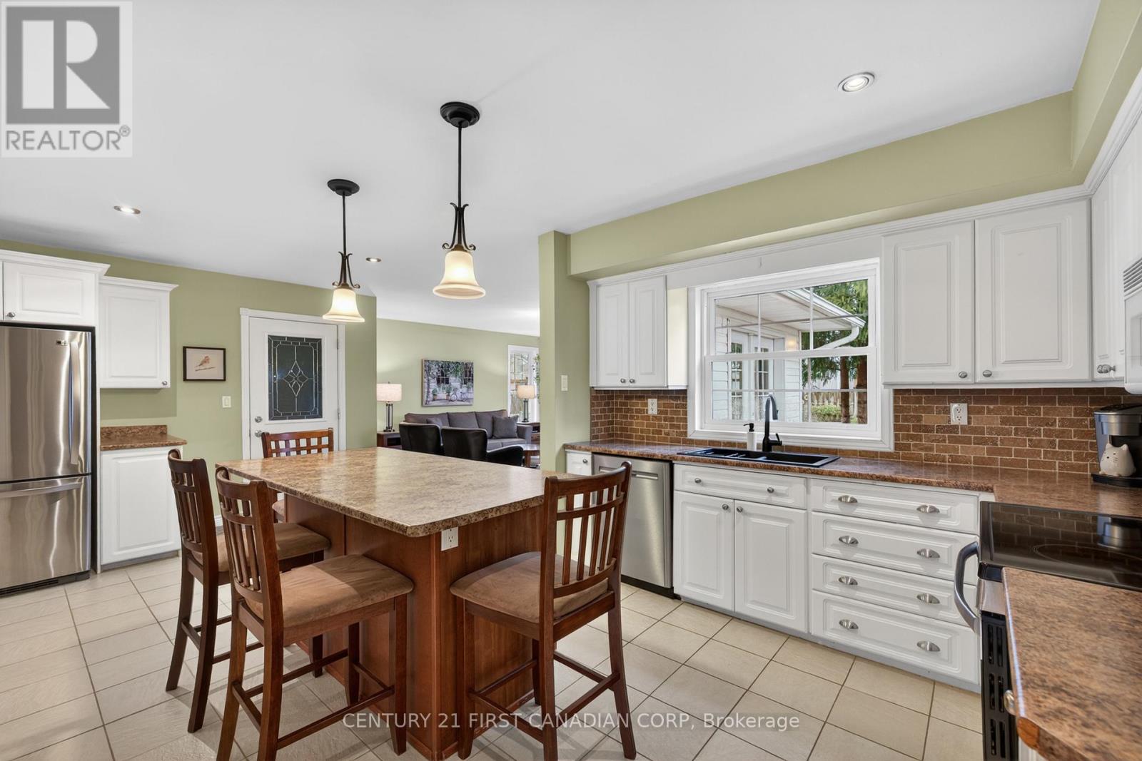 16 Gustin Avenue, London South, Ontario  N6P 1C2 - Photo 15 - X12990158