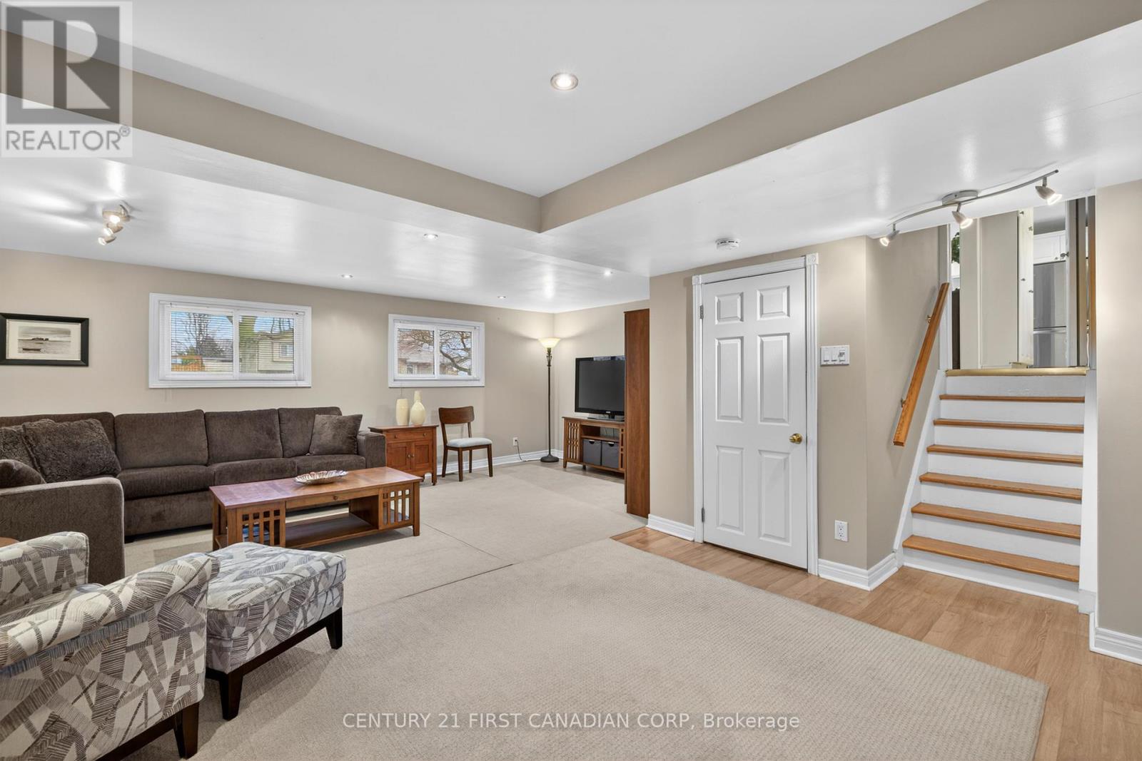 16 Gustin Avenue, London South, Ontario  N6P 1C2 - Photo 32 - X12990158