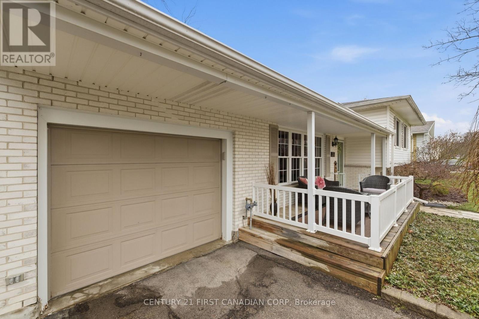 16 Gustin Avenue, London South, Ontario  N6P 1C2 - Photo 4 - X12990158