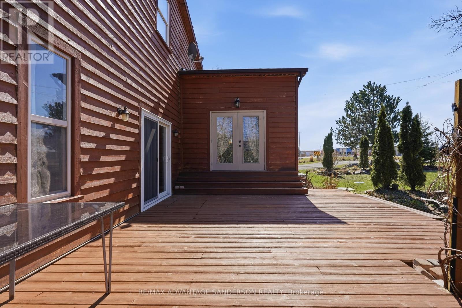 22476 Coldstream Road, Middlesex Centre, Ontario  N0L 1R0 - Photo 10 - X12990168