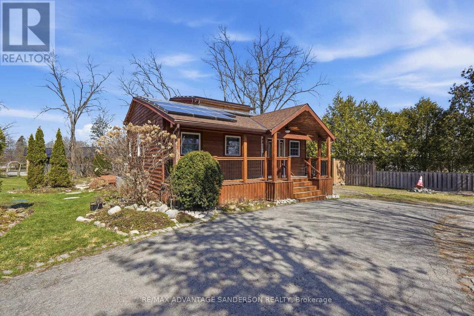 22476 Coldstream Road, Middlesex Centre, Ontario  N0L 1R0 - Photo 2 - X12990168