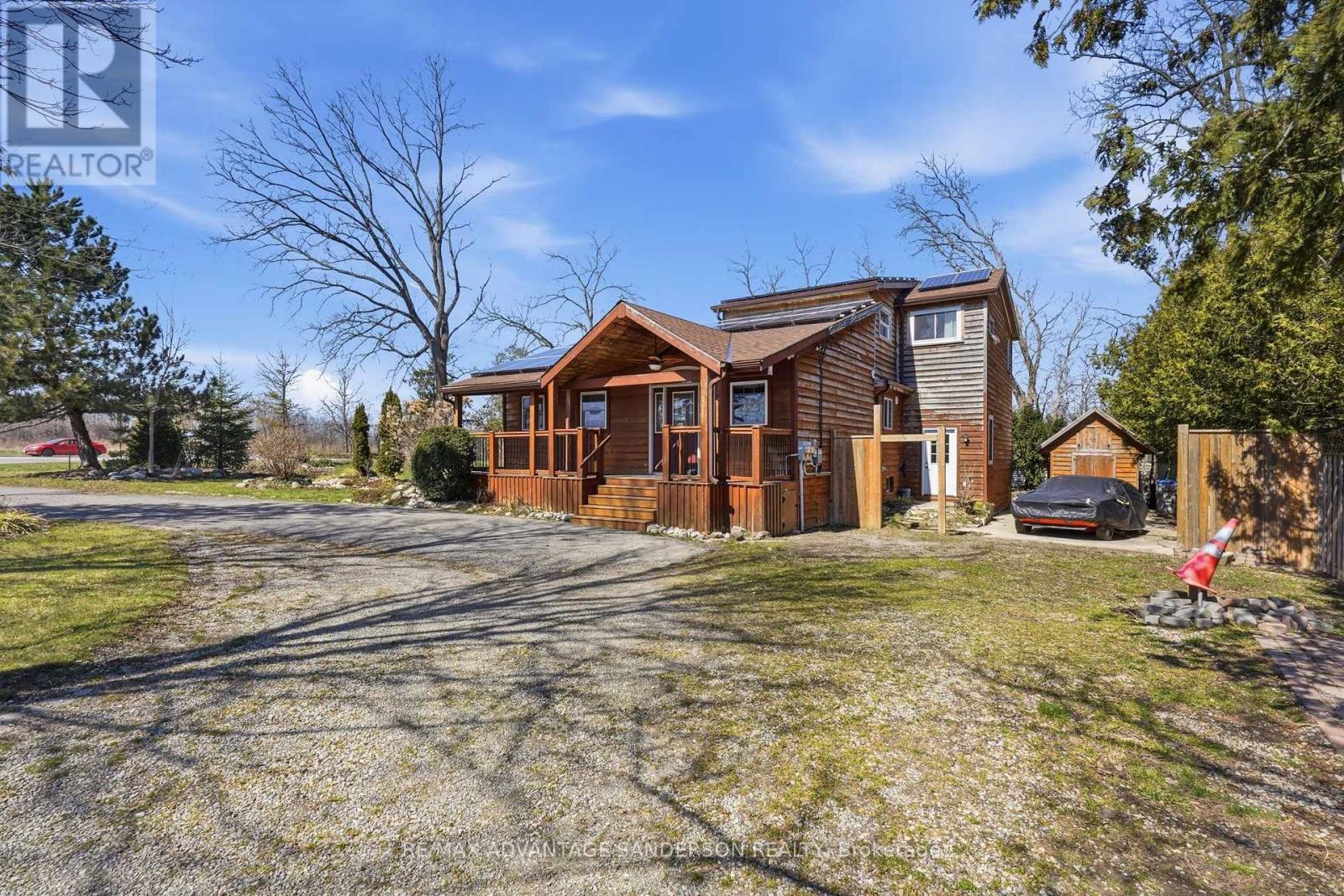 22476 Coldstream Road, Middlesex Centre, Ontario  N0L 1R0 - Photo 4 - X12990168