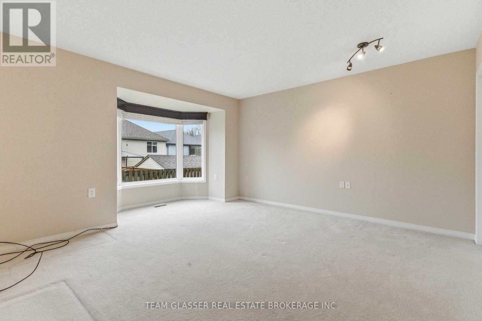 20 - 1555 Highbury Avenue N, London East, Ontario  N5Y 5R2 - Photo 19 - X12990318