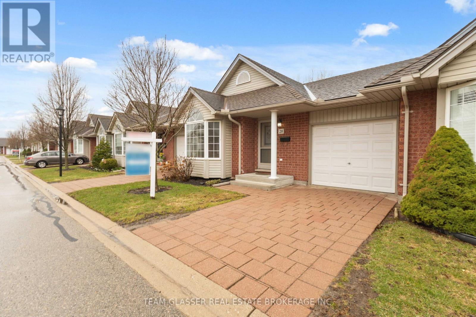 20 - 1555 Highbury Avenue N, London East, Ontario  N5Y 5R2 - Photo 2 - X12990318