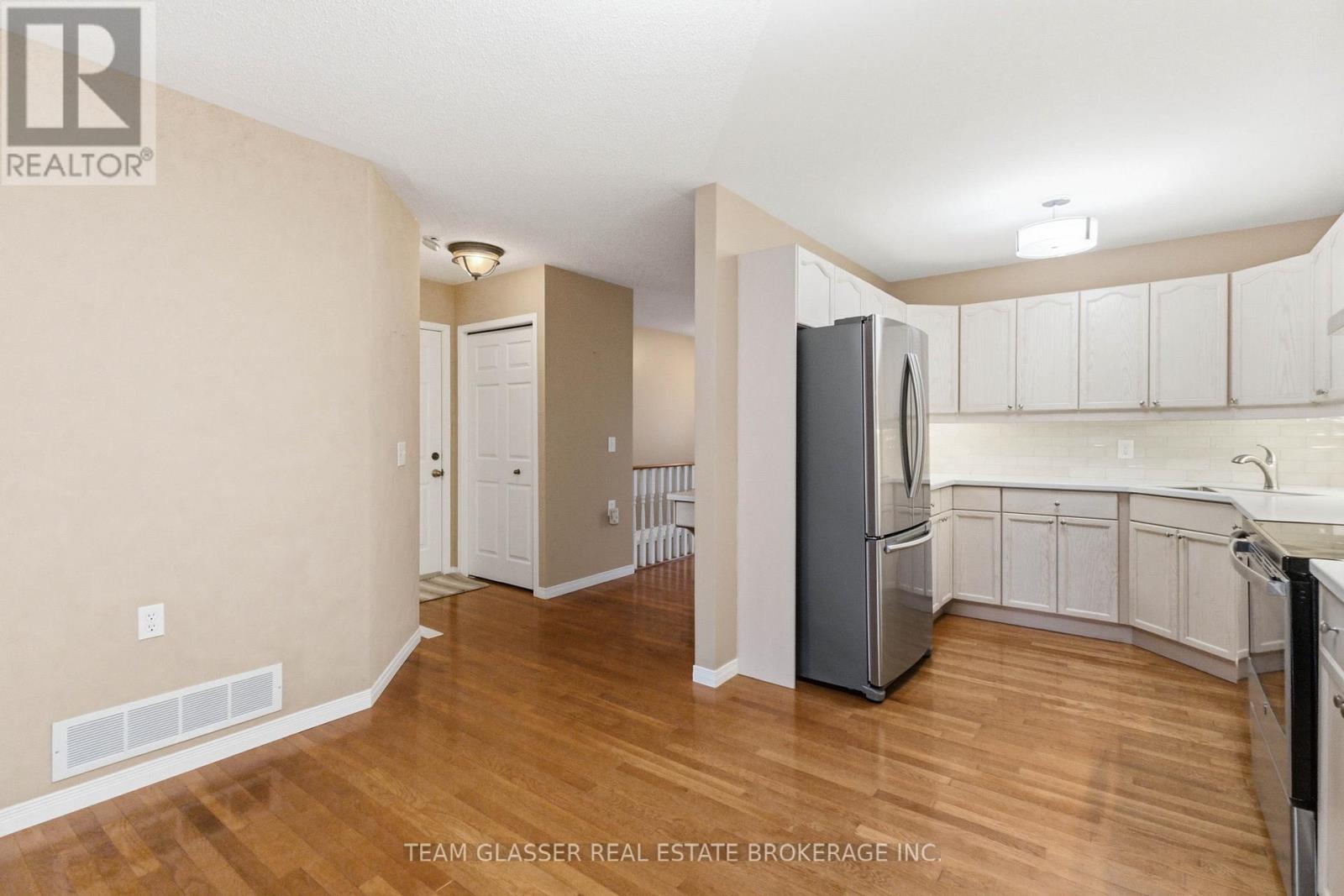 20 - 1555 Highbury Avenue N, London East, Ontario  N5Y 5R2 - Photo 32 - X12990318