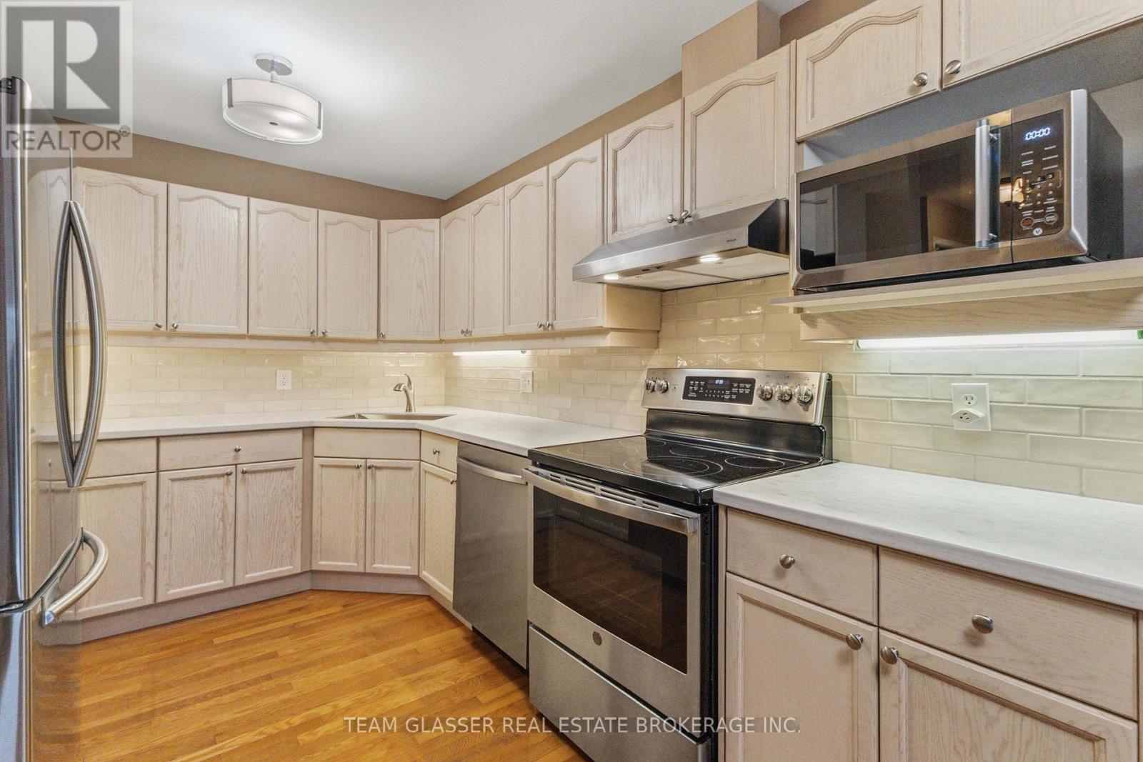 20 - 1555 Highbury Avenue N, London East, Ontario  N5Y 5R2 - Photo 33 - X12990318