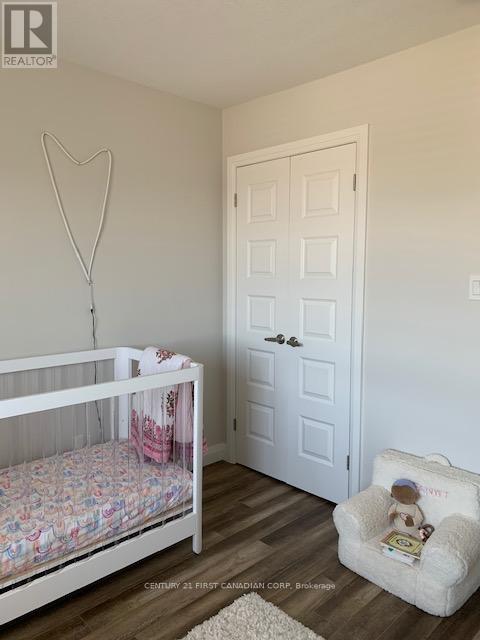 827 Kleinburg Drive E, London North, Ontario  N5X 0N6 - Photo 22 - X12990412