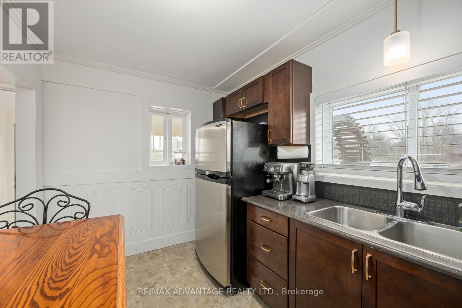 68 Cavendish Crescent, London North, Ontario  N6H 1A4 - Photo 17 - X12990472