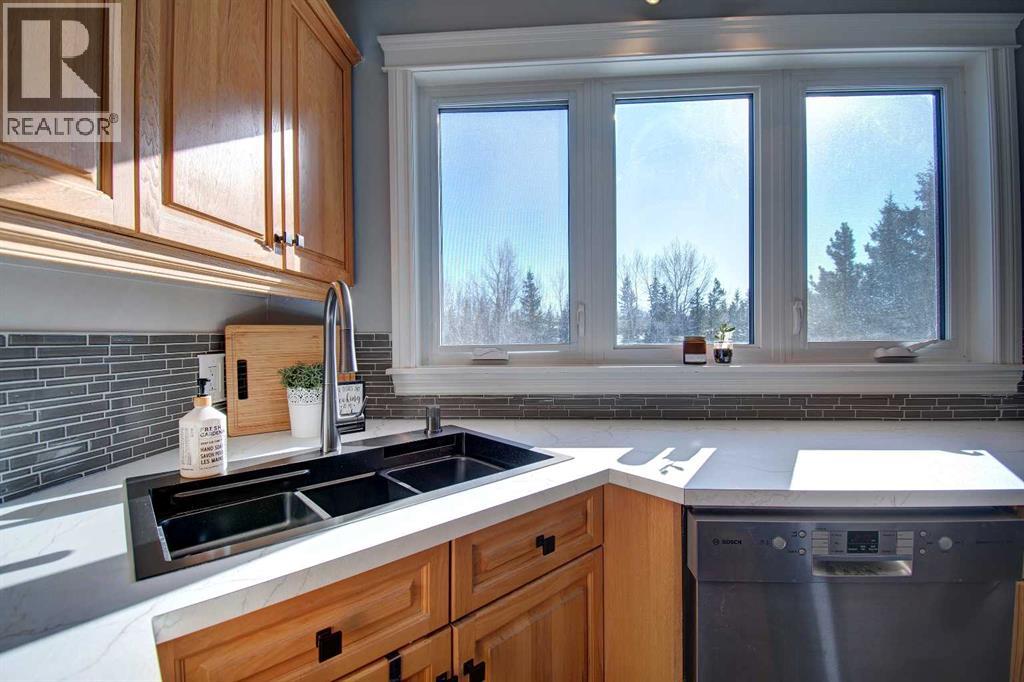 104 Hill Spring Meadows, Rural Rocky View County, Alberta  T4B 2A3 - Photo 13 - A2289131